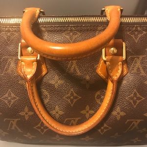Authentic Lv Speedy 25 beautiful dark honey patina
